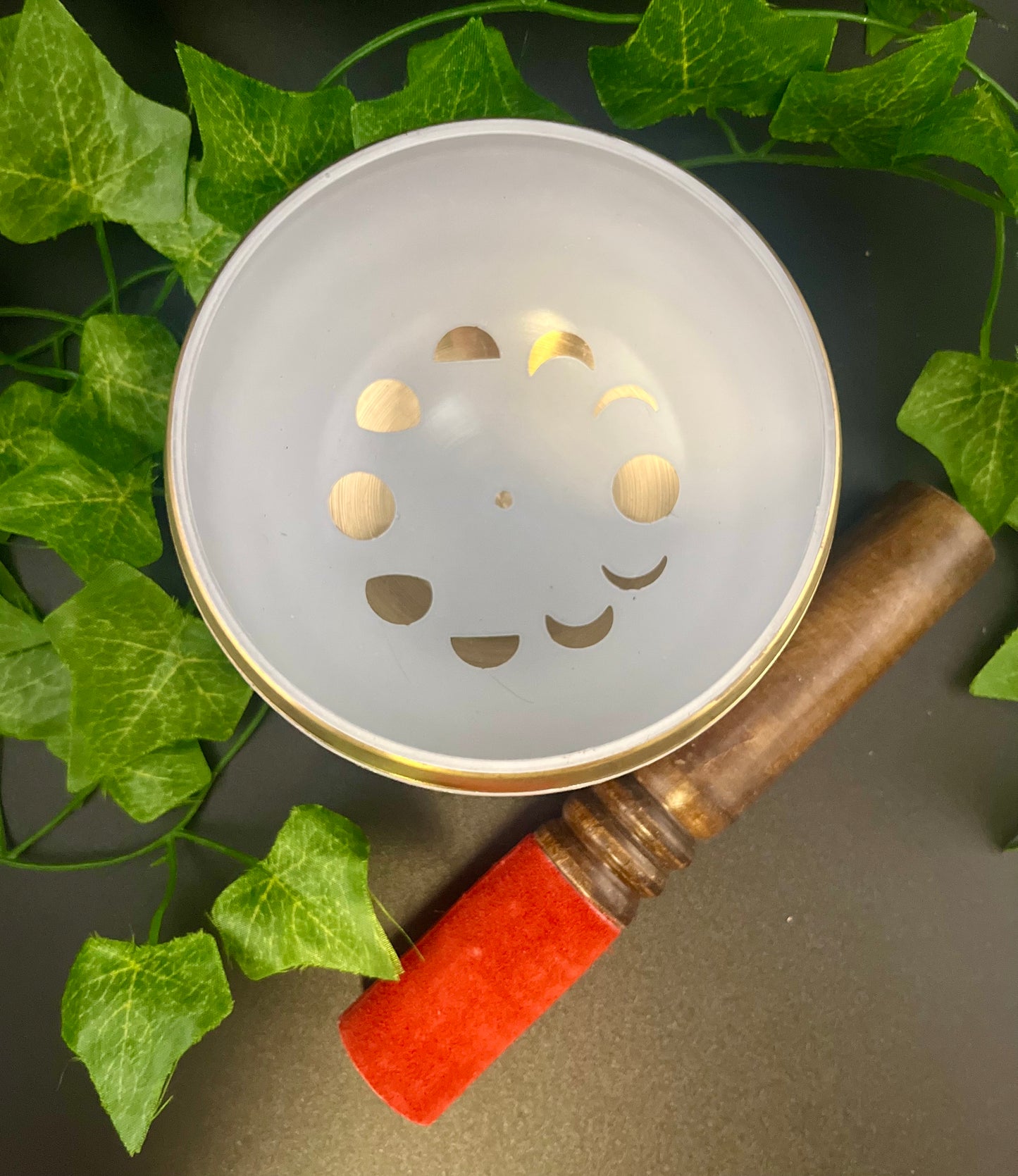 Moon Phases 4" Singing Bowl With Cushion And Striker
