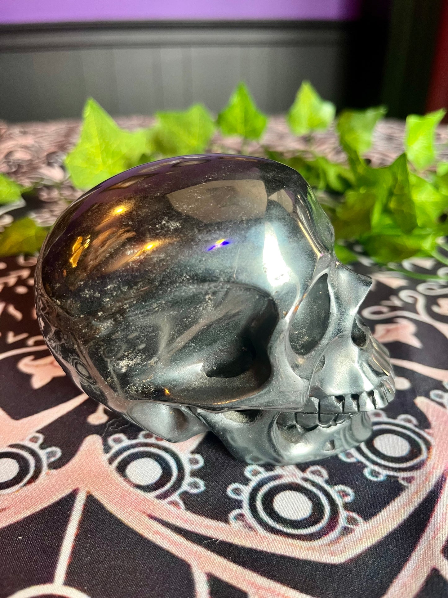 Hematite 5" Skull