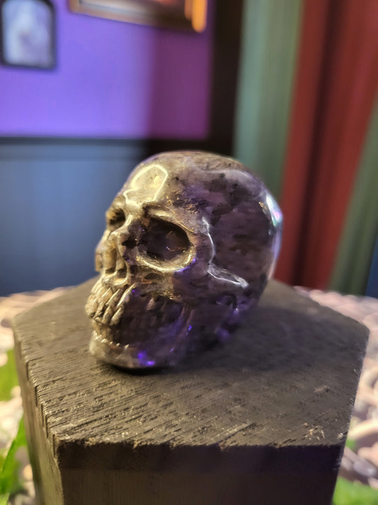 Merlinite Skull small