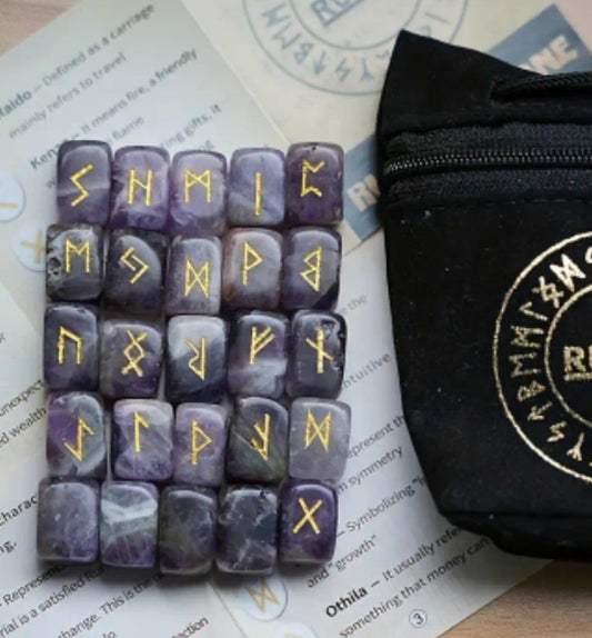 Amethyst Rune Set with Black Pouch