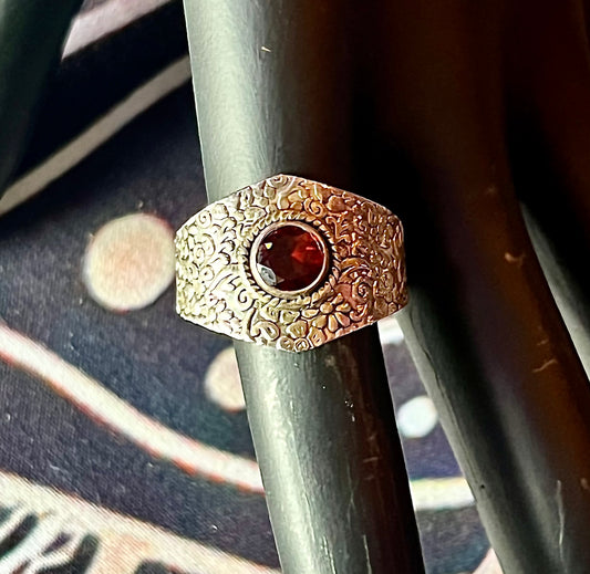 Small Circle Garnet Cigar Ring