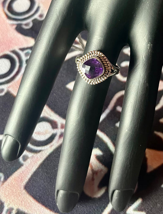 Amethyst Ring Square