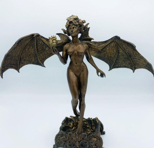 Lilith Statue w/Moveable Wings