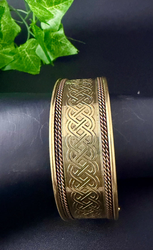 Celtic Sign Metal Bracelet