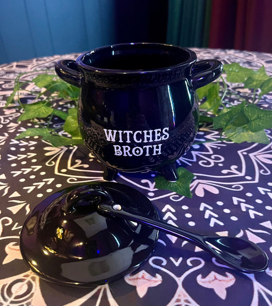 Witches Broth Tea Pot With Spoon