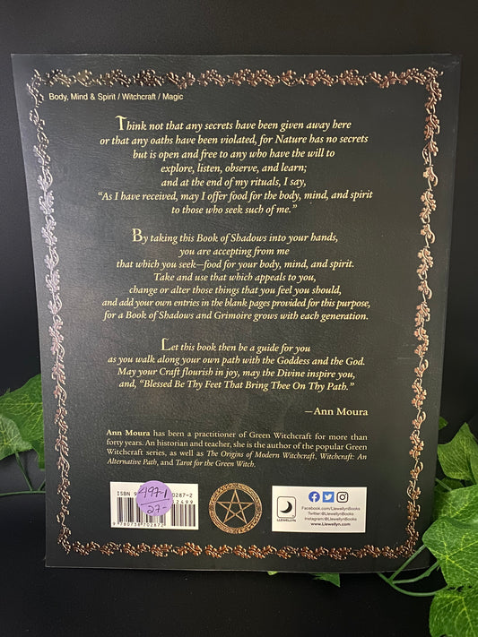 Grimoire For The Green Witch - A Complete Book Of Shadows